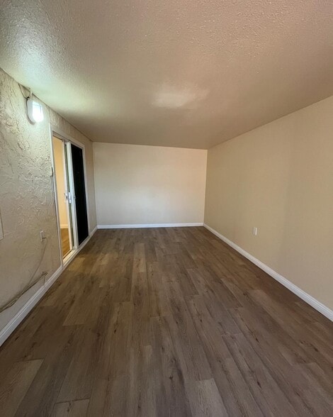 Building Photo - 4433 Logan Ave