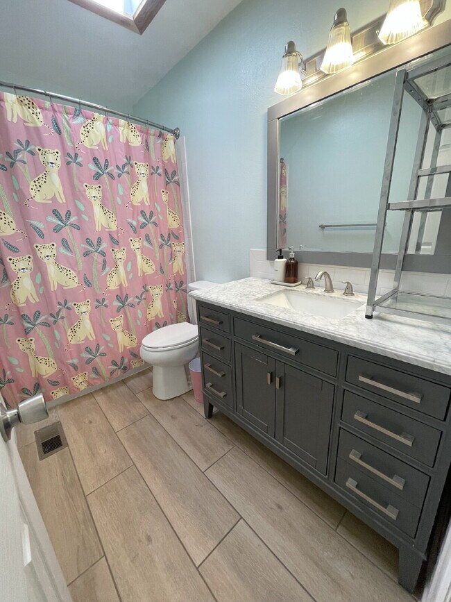 Building Photo - 134 Kilgore St