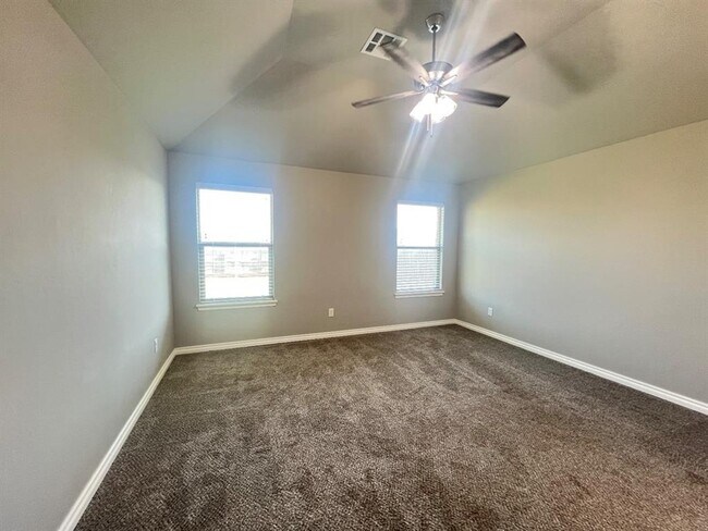 Building Photo - 8722 SW 40th Ter