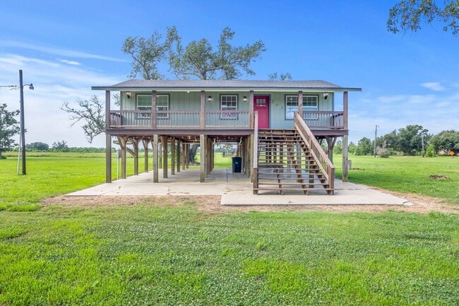 Building Photo - 241 Hebert Camp Rd