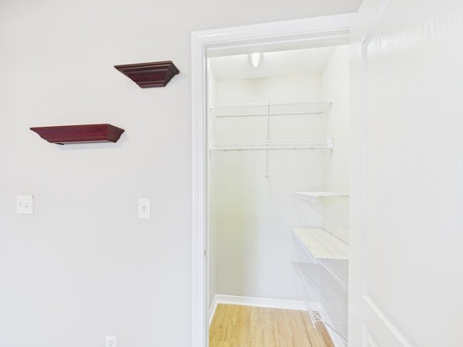 Building Photo - 1912 Spiller Way