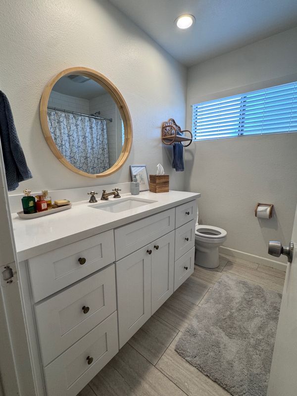 Building Photo - 1645 Copa De Oro Ct