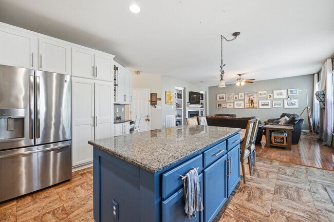 Building Photo - Spacious Home in a Great Leesburg Location