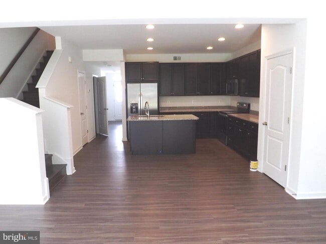 Building Photo - 65 Billau Pl