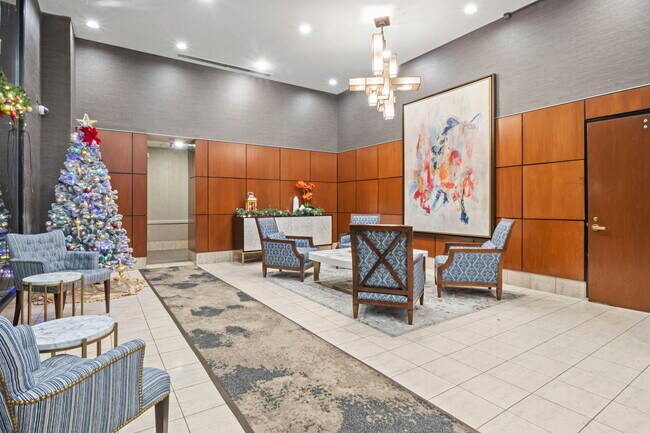 Building Photo - 233 E Erie St