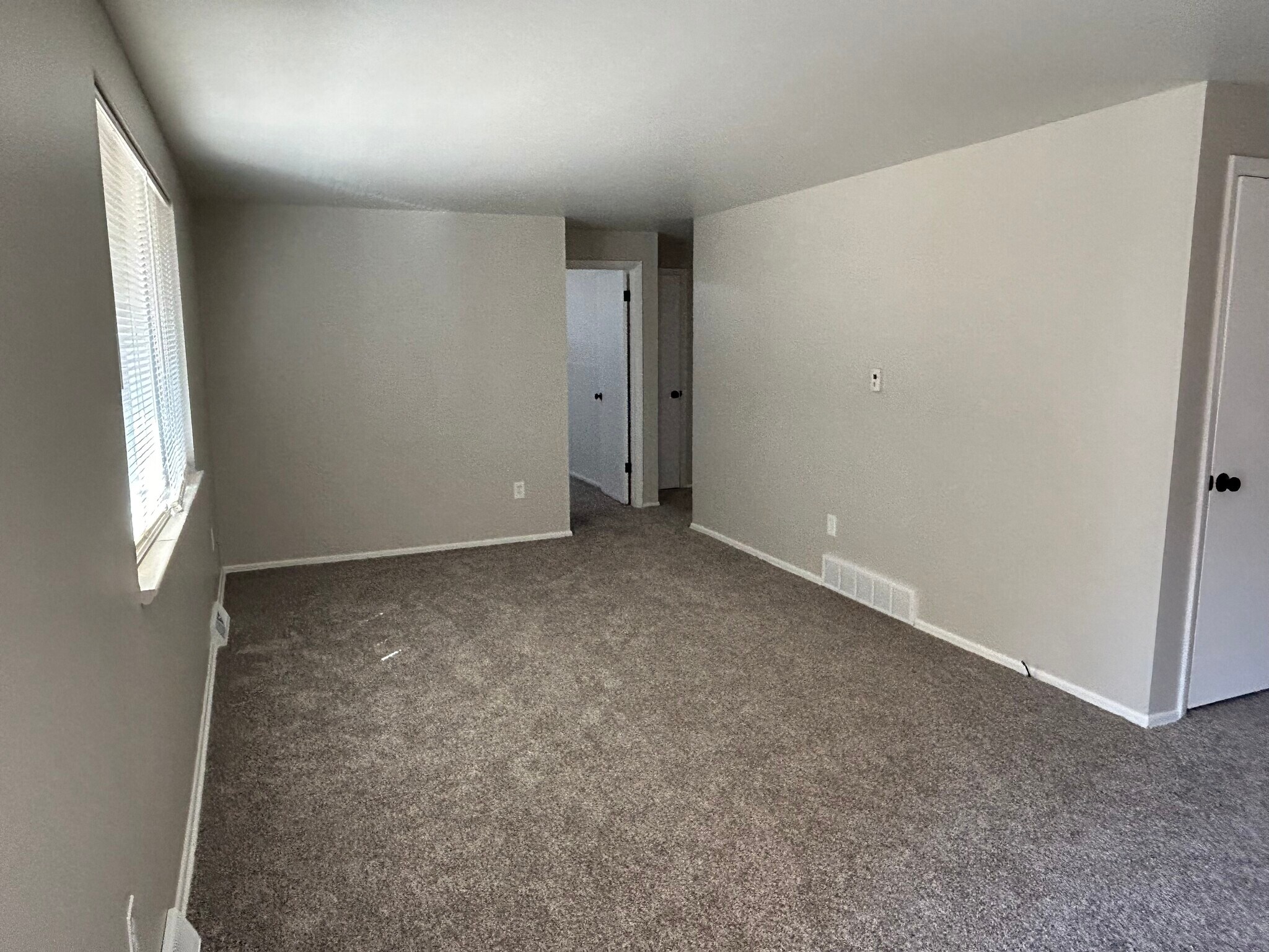 Building Photo - 1292 Moore St