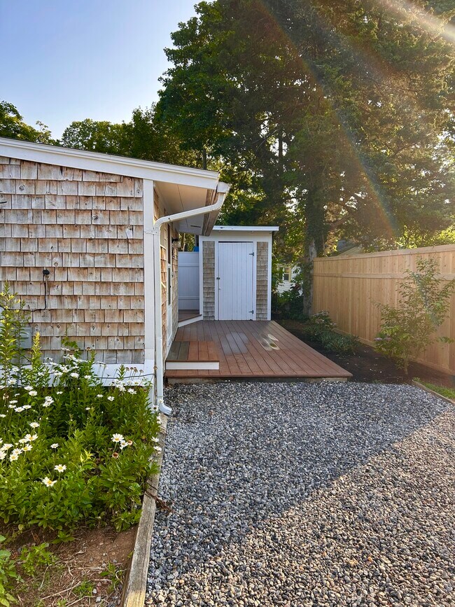 Building Photo - 6-5 5th St