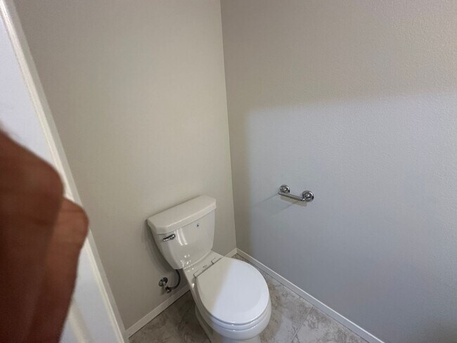 Building Photo - New - 4 bedroom in Bixby - Gated Community with SWIMMING POOL