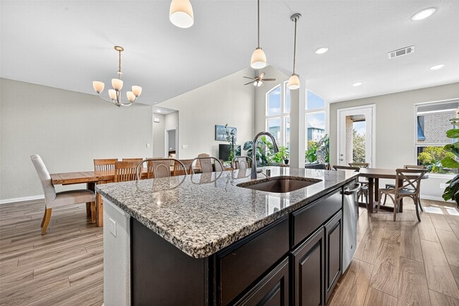 Building Photo - 3811 Lake Falls Dr