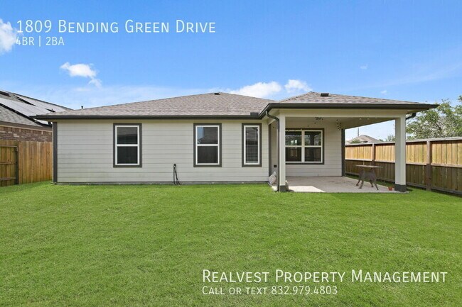 Building Photo - 1809 Bending Green Dr