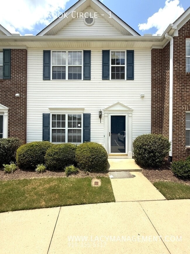 Primary Photo - 39 Edgebrook Cir