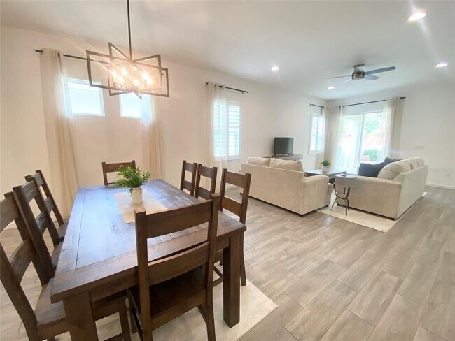 Building Photo - 724 Winterside Dr