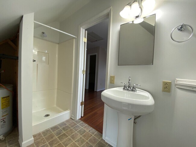 Building Photo - W Norwich Ave 32-34 GW2