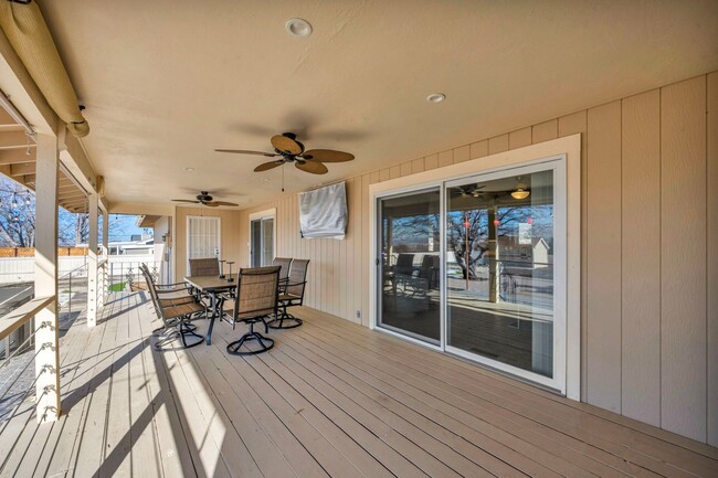 Building Photo - FULLY FURNISHED MOUNTAIN VIEW RETREAT with HOT TUB, RV PARKING & NO HOA
