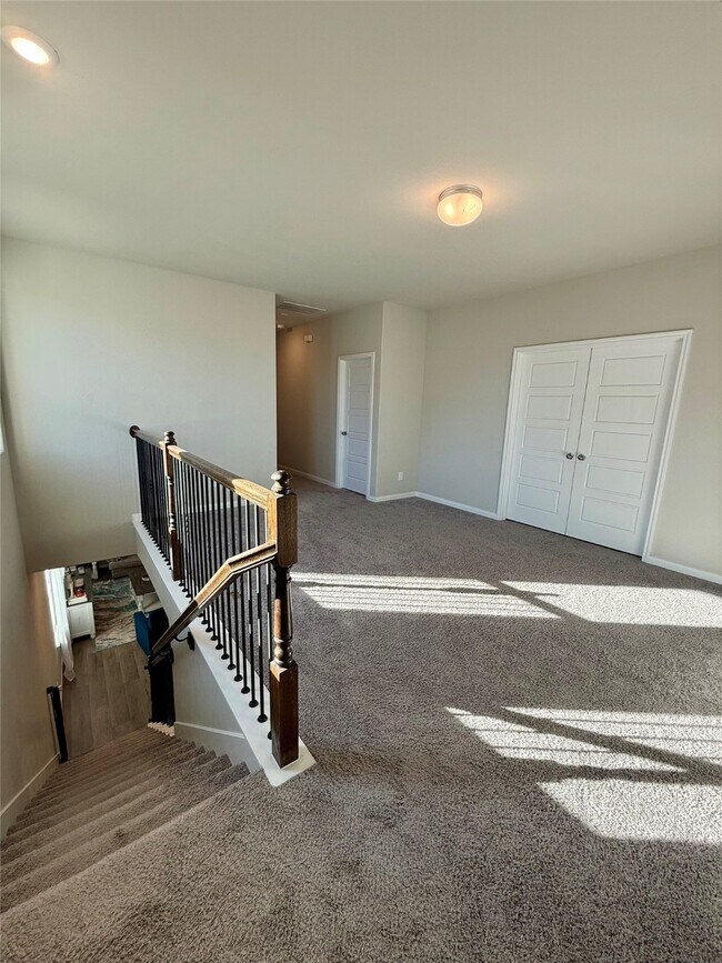 Building Photo - 15402 Sailpoint Ln