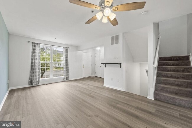 Building Photo - 703 Horse Chestnut Ct