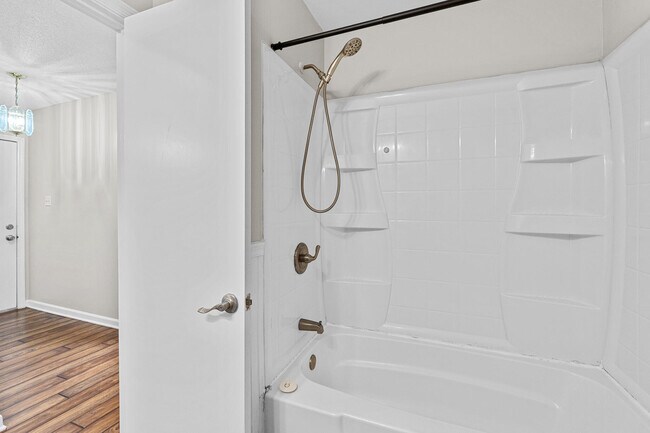 Building Photo - 2908 Cable Way