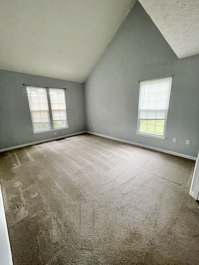 Building Photo - 805 Upland Dr