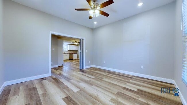 Building Photo - 1311 W Baxter Ave