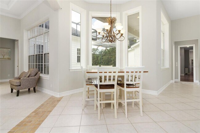 Building Photo - 216 Eastpark Dr