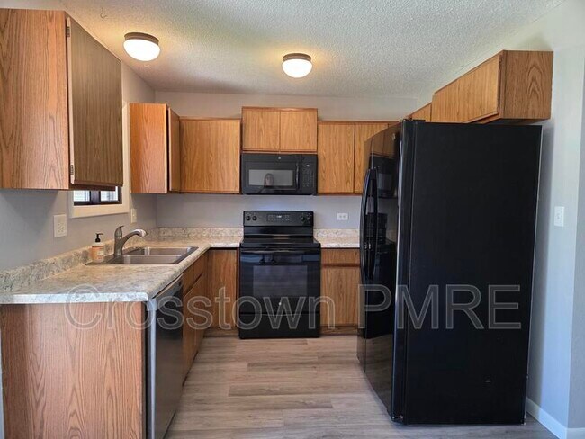 Building Photo - 4973 W 8th Street Rd