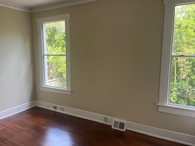 Building Photo - 1177 Tate Dr