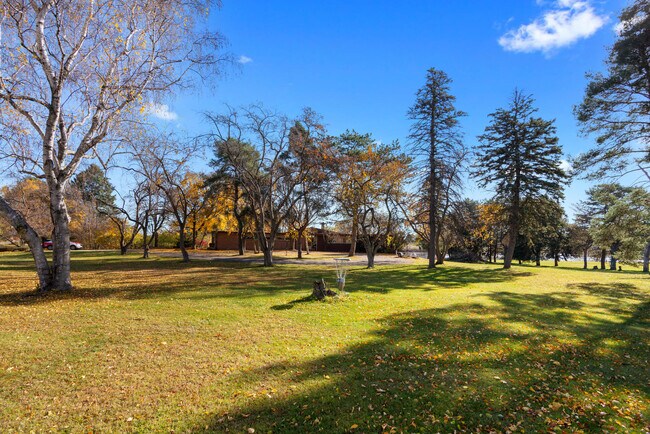 Building Photo - 4105 Riverview Dr