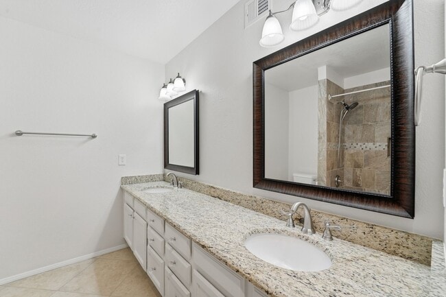 Building Photo - Beautiful 3 Bed/ 2.5 Bath Scottsdale Home I Near Kierland - Prime Location