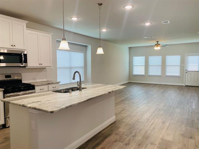 Building Photo - 7804 Cottonwood Dr