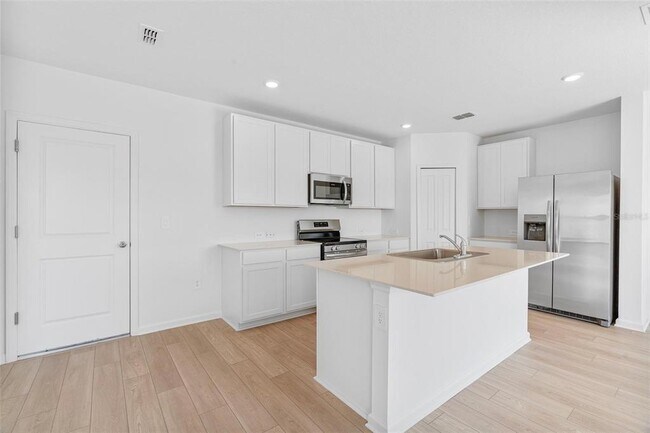 Building Photo - 6424 DOMIZIO Dr