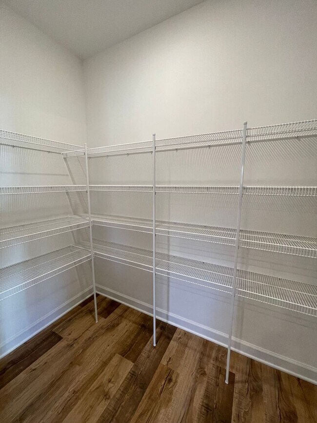 Building Photo - Brand New END UNIT Townhouse in Congers Creek