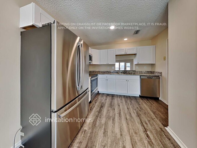 Building Photo - 2404 Beaver Run