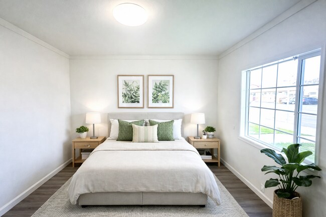 Building Photo - Ready For Move in~ 2BEDS/1BATH HOUSE FOR RENT W/Laundry Hook-Ups!