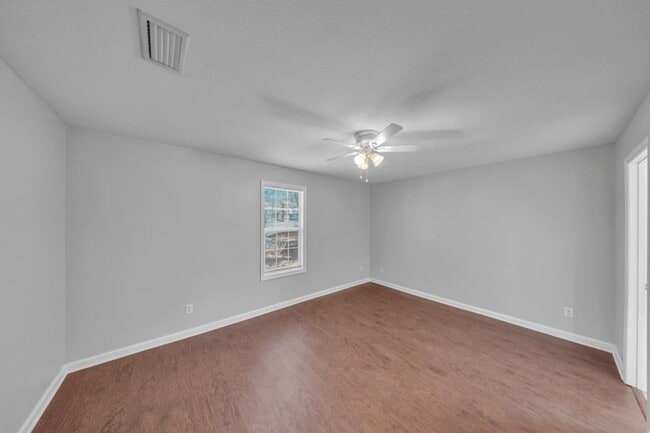 Building Photo - 5086 Greyfield Pl N