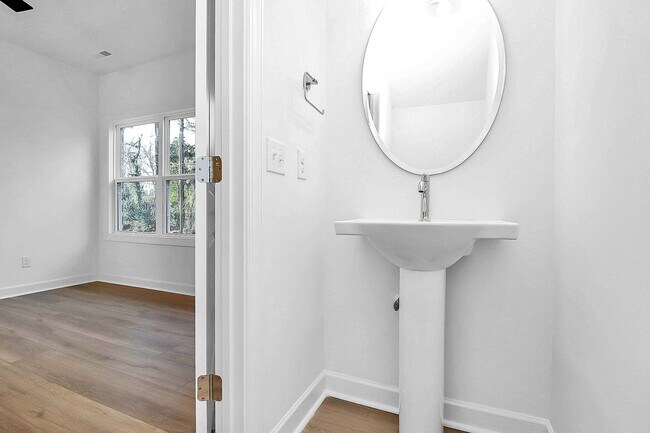 Building Photo - Brand New Two Bedroom Townhouse