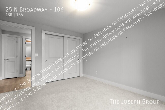 Building Photo - 25 N Broadway-106