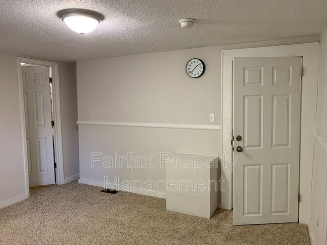 Building Photo - 301 E Lawson St