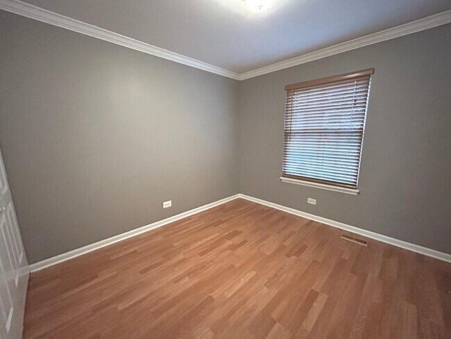Building Photo - 734 Plum Tree Ct