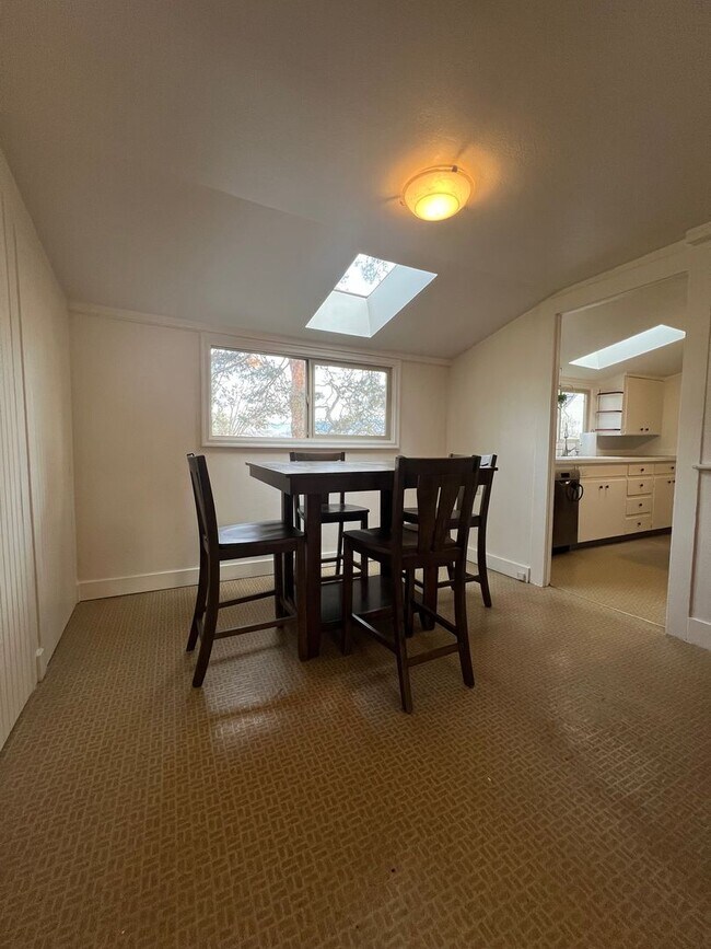 Building Photo - 508 N Main St