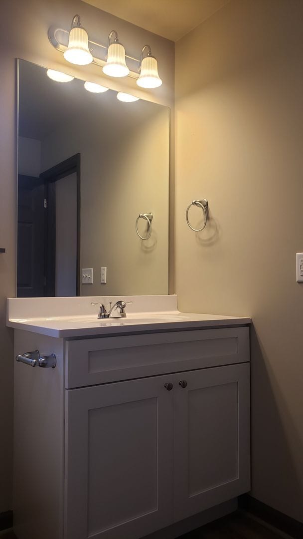 Building Photo - 2 bed/1 bath home