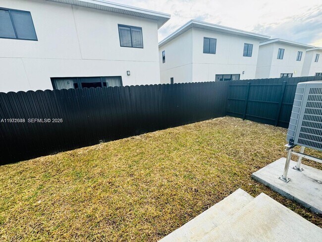 Building Photo - 1312 NW 3rd St