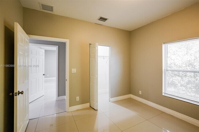 Building Photo - 2835 NW 14th St