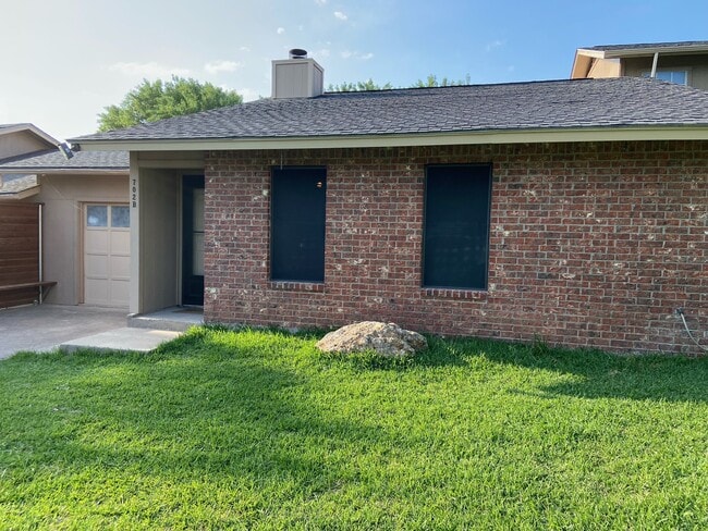 Building Photo - 702 Blackwell Ave