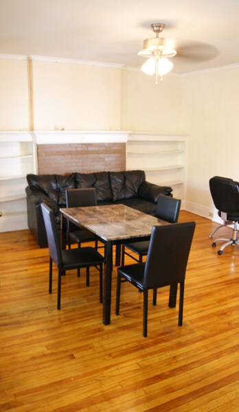 Building Photo - 1526 E Genesee St