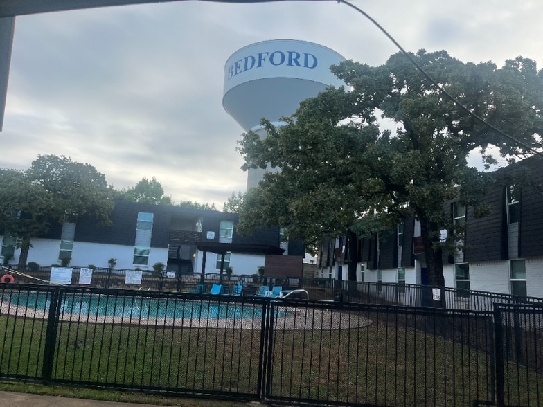 Building Photo - 531 Bedford Rd