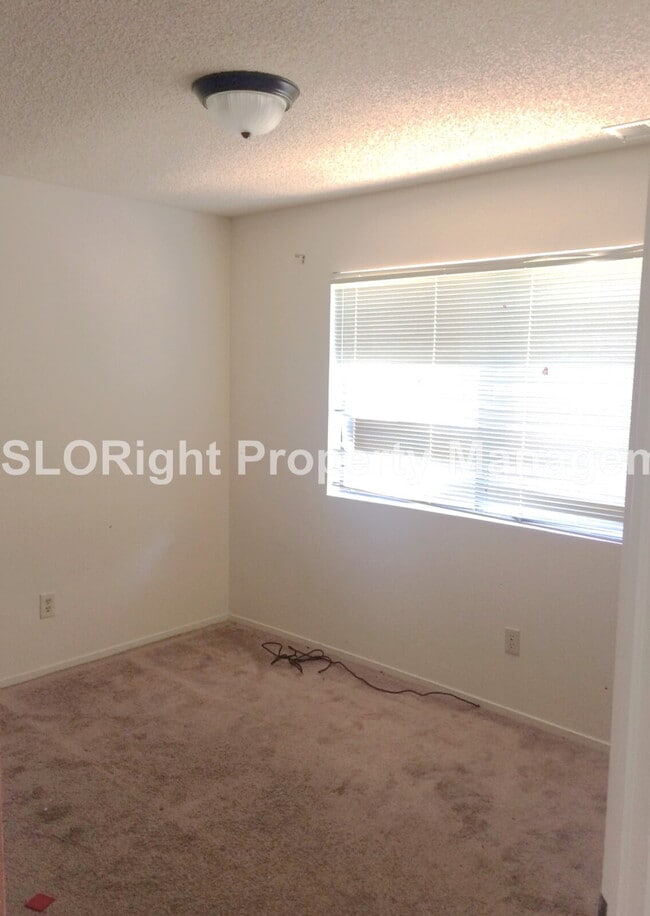 Building Photo - AVAILABLE OCTOBER - Grover Beach Two Story Townhome - 2 Bedroom / 2 Bathroom
