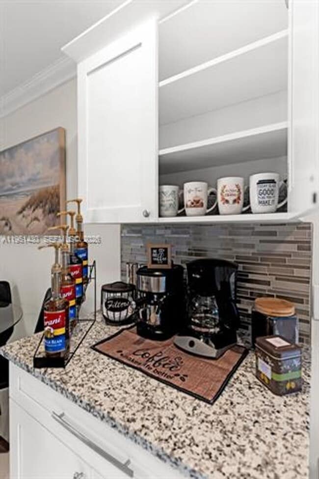 Building Photo - 1075 NE 12th Ave