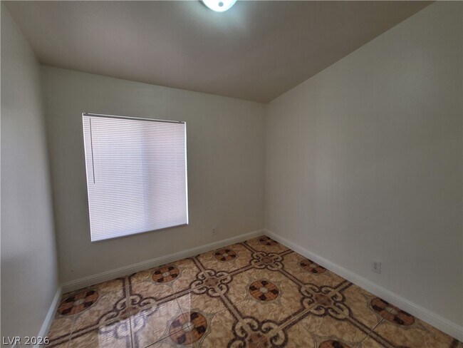 Building Photo - 4406 Cinema Ave