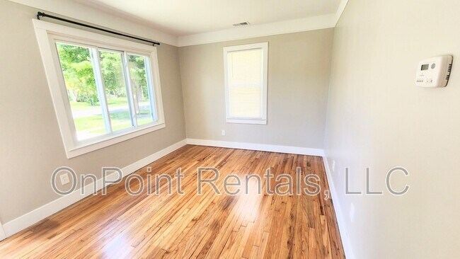 Building Photo - 7873 Syracuse St