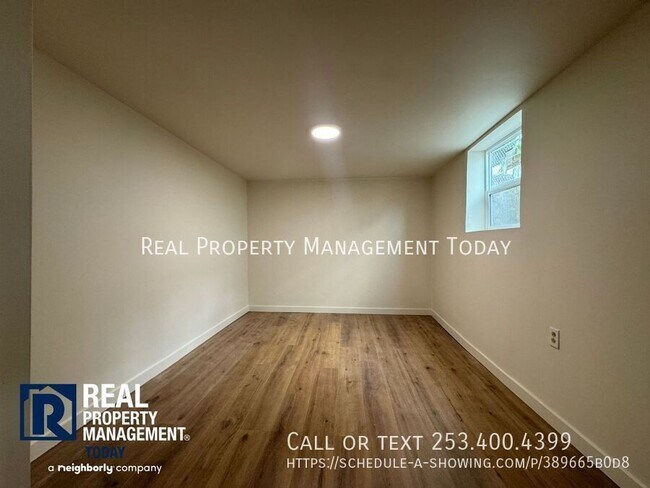 Building Photo - 910 N Union Ave